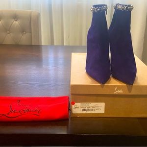 CHRISTIAN LOUBOUTIN Blue Suede Booty Chain Ankle Boots 100 SZ. 40.5